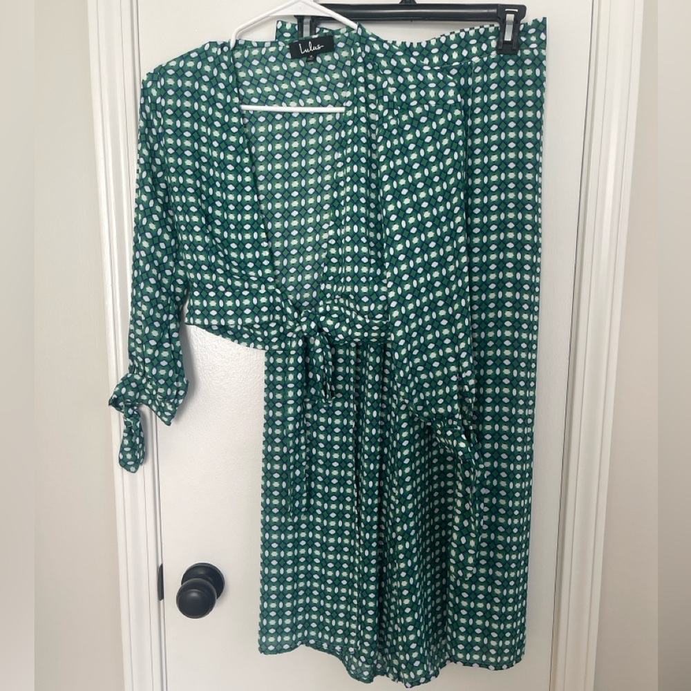 Lulu’s Matching Set. Small Top. Medium Pant